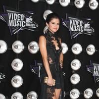 Selena Gomes at 2011 MTV Video Music Awards | Picture 67476